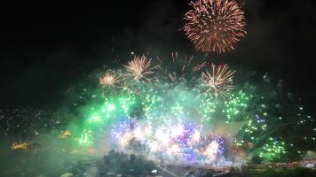 gallery/2026-07-mexico-day-06-guelaguetza-xxx-003_0003-20260721-oaxaca-feuerwerk-04m55s.jpg